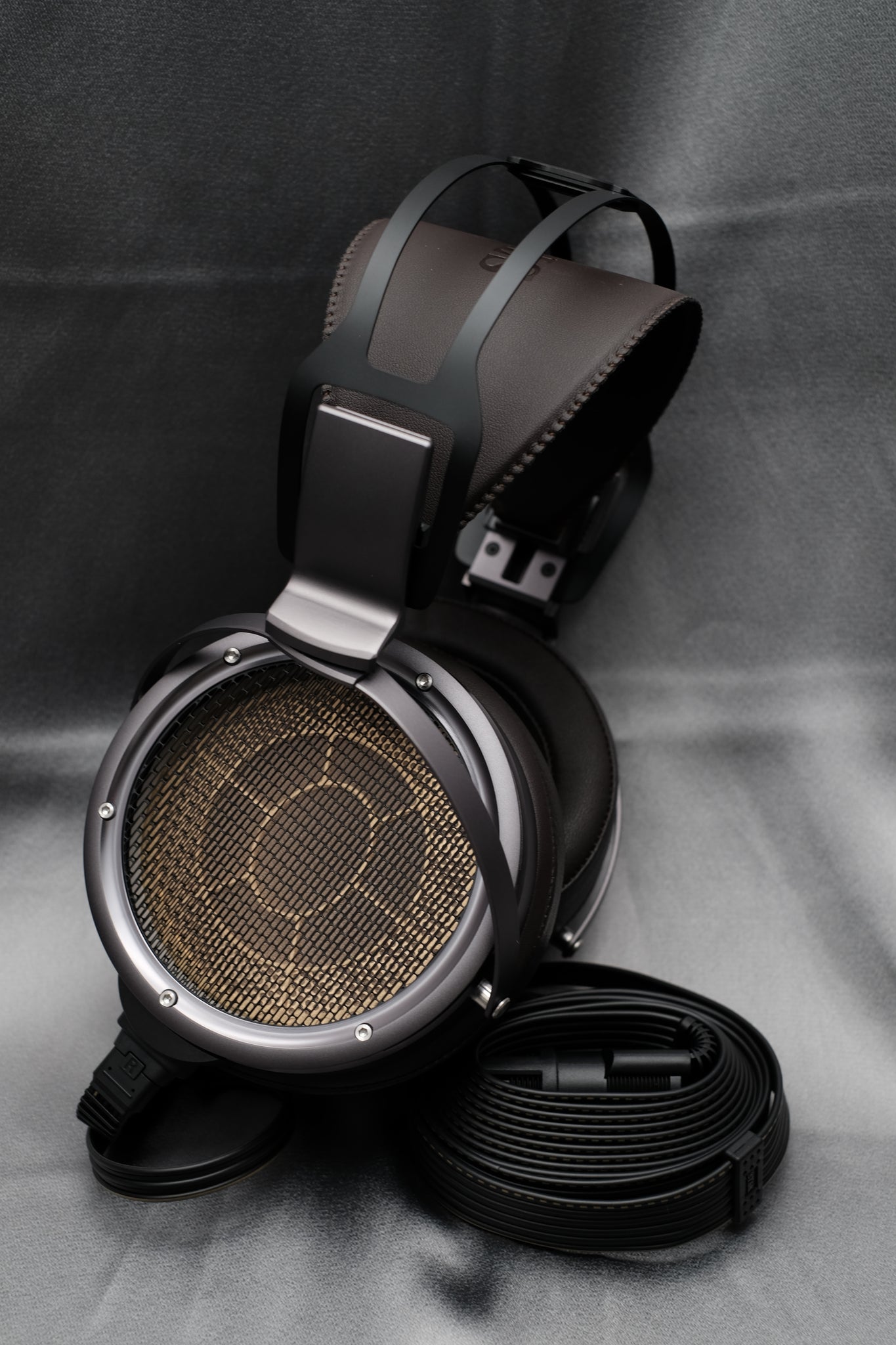 SR-X9000 (PRE-ORDER NOW) – STAX Headphones